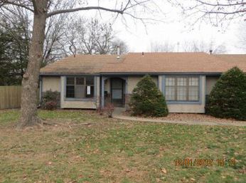 11215 E 71st Dr, Raytown, MO 64133 