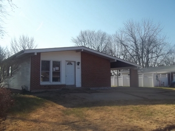 1060 Saint Anthony Ln, Florissant, MO 63033 