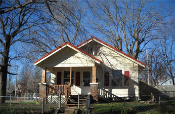 125 S Armstrong St, Pleasant Hill, MO 64080 