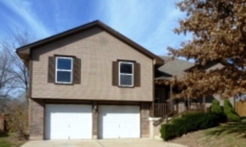 1204 N Ponca Dr, Independence, MO 64056 