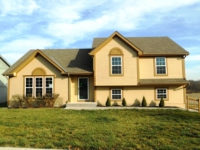 14615 Green Castle St, Smithville, MO 64089 