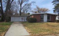 525 Holiday Hill Dr, Florissant, MO 63033 