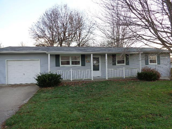 810 Sinnock Ave, Moberly, MO 65270 