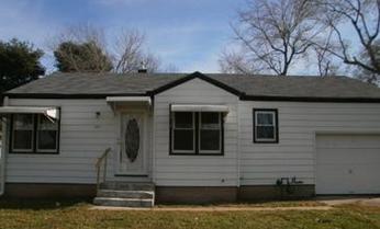 407 Hazel St, Buckner, MO 64016 