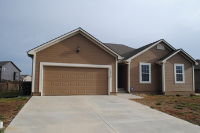 1920 Parkview Dr, Raymore, MO 64083 