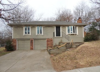 1121 NE 9th St, Blue Springs, MO 64014 