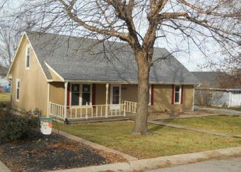 1121 N Pennsylvania Ave, Lawson, MO 64062 