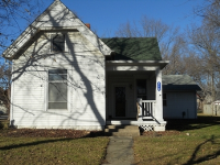 710 W Clay Ave, Plattsburg, MO 64477 