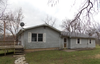 17438 Bunker Rd, Crocker, MO 65452 