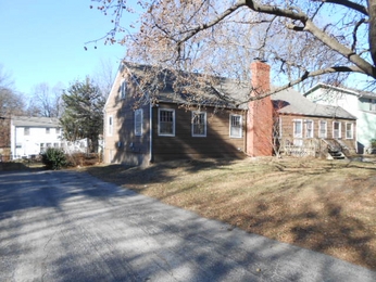 7630 Main, Kansas City, MO 64114 