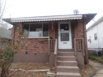 5913 Pennsylvania Ave, Saint Louis, MO 63111 