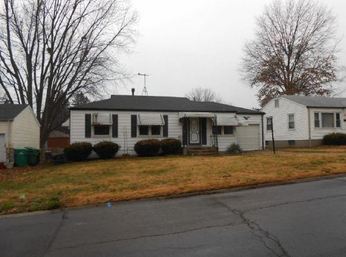 1120 Hoyt Dr, Saint Louis, MO 63137 