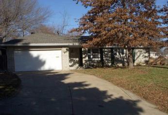 16512 E 33rd St S, Independence, MO 64055 