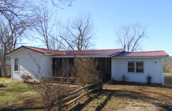 1417 Cedar St, Bismarck, MO 63624 