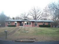 1104 Orchard Lakes Dr, Saint Louis, MO 63146 