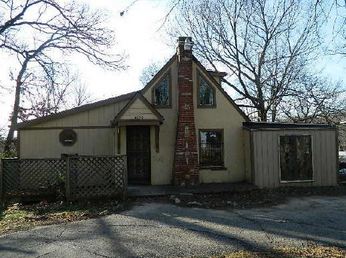 1609 E 89th Ter, Kansas City, MO 64131 