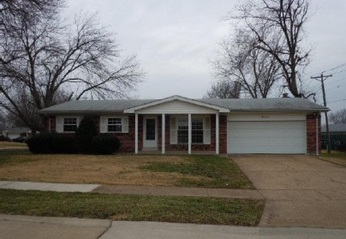 2490 Sorrell Dr, Florissant, MO 63033 