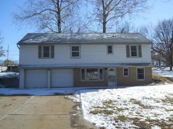 4321 N Lister Ave, Kansas City, MO 64117 