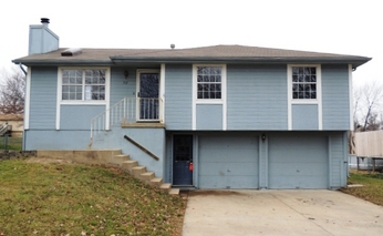 712 N Mohican Dr, Independence, MO 64056 