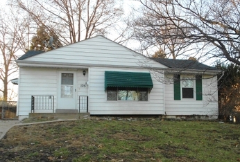 105 Chateau Dr, Florissant, MO 63031 