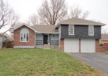 10913 E 81st St, Raytown, MO 64138 