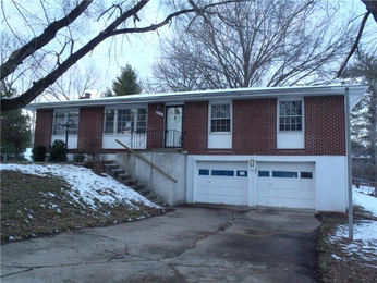 4136 North Drury Av, Kansas City, MO 64117 