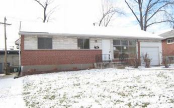 4204 Santen Dr, St Louis, MO 63123 