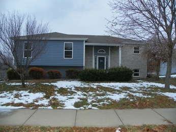 911 SW Foxtail Dr, Grain Valley, MO 64029 