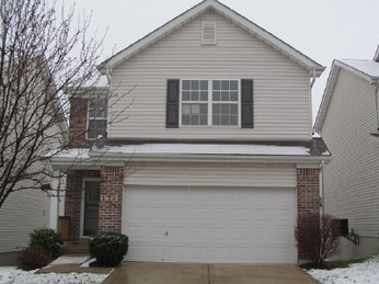 1613 Hurstborough Manor Dr, Hazelwood, MO 63042 