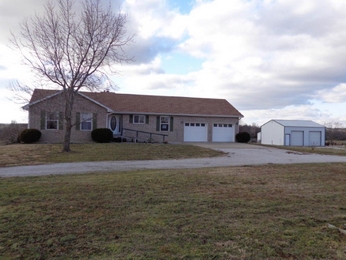 4421 South 70th Road, Bolivar, MO 65613 