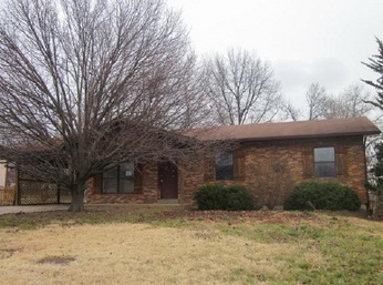 747 Sommerset Dr, Troy, MO 63379 