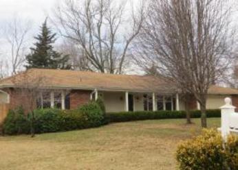 1003 Tam O Shanter Dr, Kansas City, MO 64145 