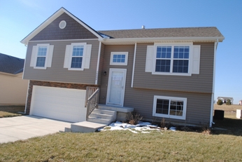 14404 Richmond Avenue, Grandview, MO 64030 