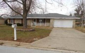 2653 W Village Ln, Springfield, MO 65807 