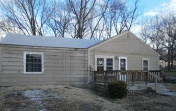 10824 Ayers Street, Independence, MO 64052 