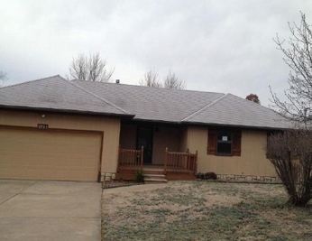 1721 E Redbud Lane, Springfield, MO 65803 