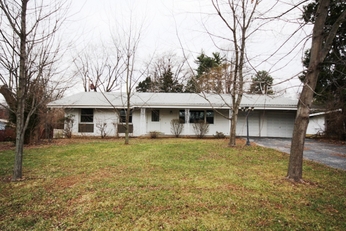 83 Pebblebrook Ln, Saint Louis, MO 63146 