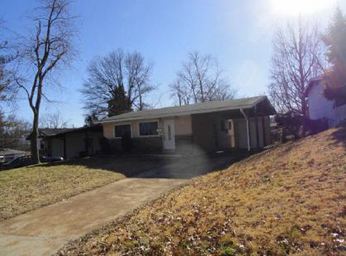 10308 St Ann Lane, Saint Ann, MO 63074 