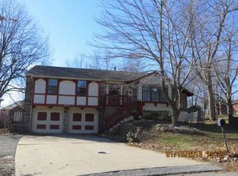 3016 NW Bristol Ct, Blue Springs, MO 64015 