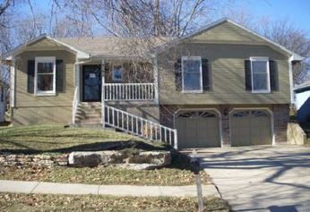 3122 Bryn Mawr Dr, Independence, MO 64057 