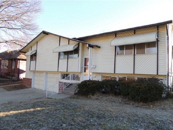 6713 N Woodland Ave, Gladstone, MO 64118 