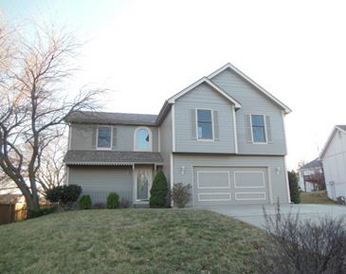 4117 NE Shady Lane, Kansas City, MO 64119 