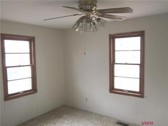 1002 S Murray Ave, Sedalia, MO 65301 