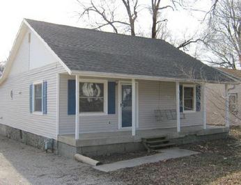 405 Grandview St, Richmond, MO 64085 