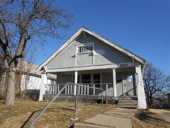 5233 Prospect Avenu, Kansas City, MO 64130 