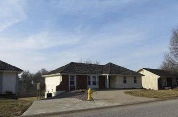 8328 Harris Ave, Raytown, MO 64138 