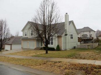 3204 S Mark Twain Avenue, Blue Springs, MO 64015 