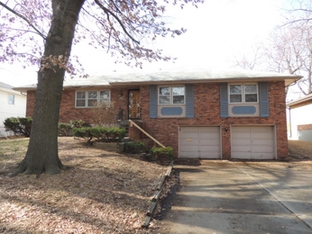 3320 S Hocker Ave, Independence, MO 64055 