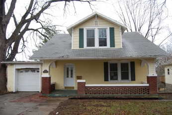 804 Shamrock Ave, Boonville, MO 65233 