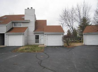 575 Greenway Chase Ct, Florissant, MO 63031 